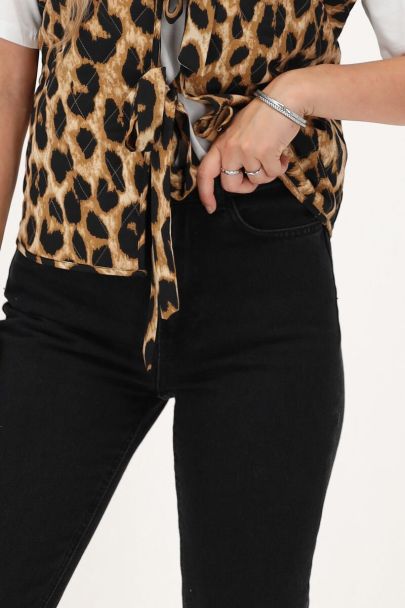 Black jeans with split