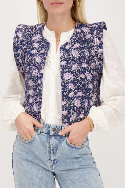 Blauw gilet met paarse bloemenprint