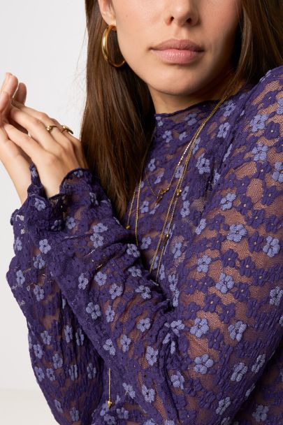Blauwe kanten top met bloemenprint