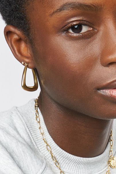 Bold earrings triangle