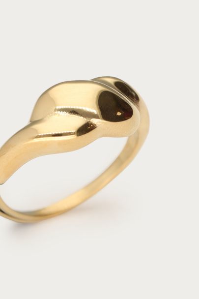 Bold ring croissant