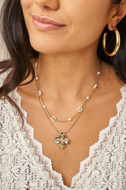 Botanical ketting met bloem en beige kralen