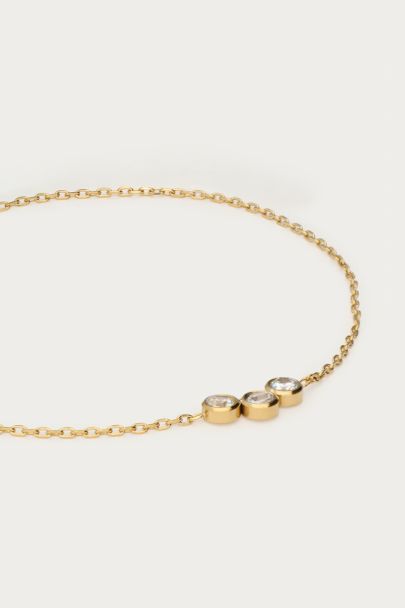 Armband met drie strass steentjes