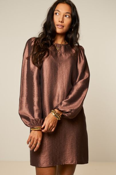 Robe bronze à manches longues bouffantes
