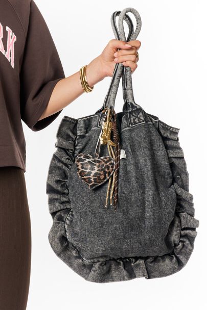 Charm de sac marron avec cœur léopard