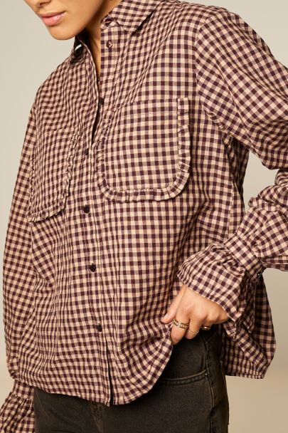 Bruin geruite blouse met ruffles