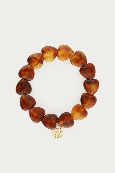 Bruine elastieken hartjes kralenarmband