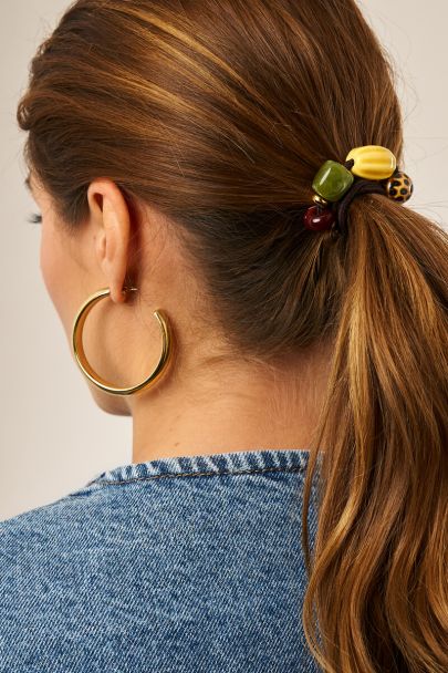 Brown hair elastic with multicoloured beads