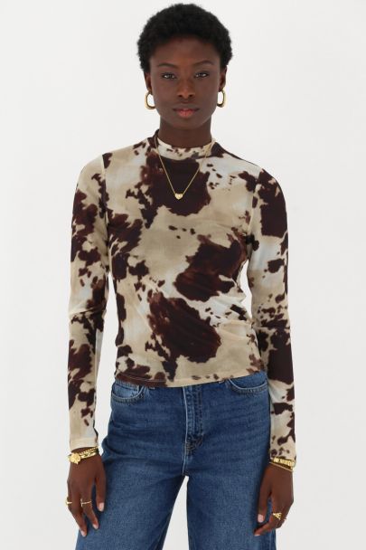 Bruine mesh top met koeienprint