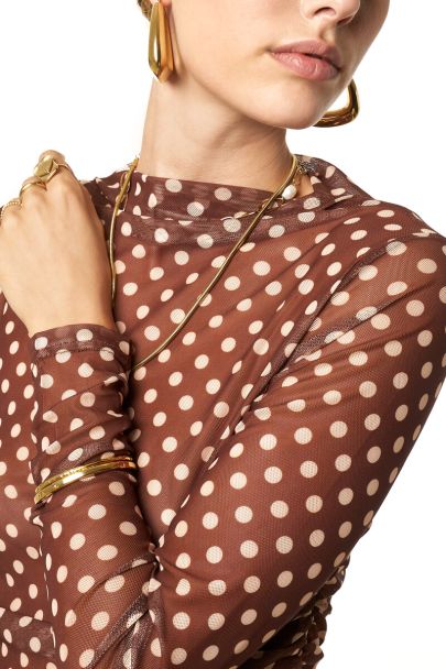 Bruine mesh top met polkadot