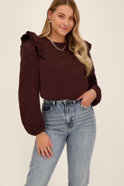 Brown embroidered top with ruffles