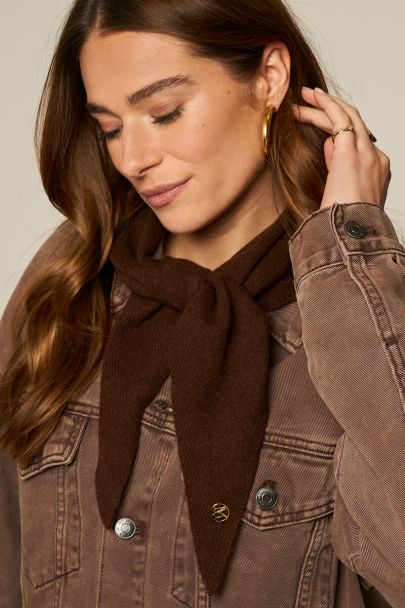 Bruine triangle sjaal