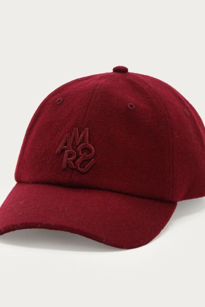 Burgundy cap "amour"