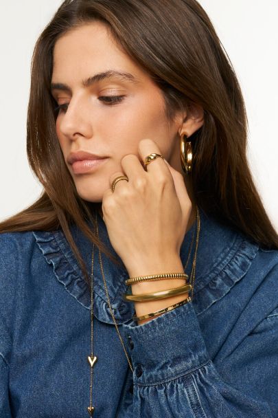Chunky bangle hollow