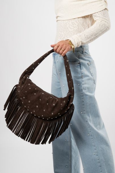 Donkerbruine schoudertas met franjes en studs