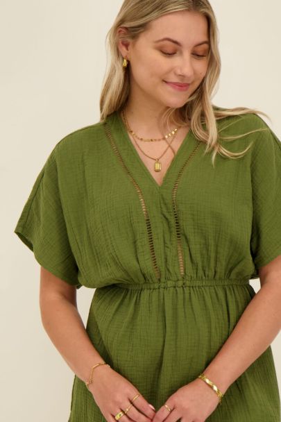 Robe verte foncée en mousseline