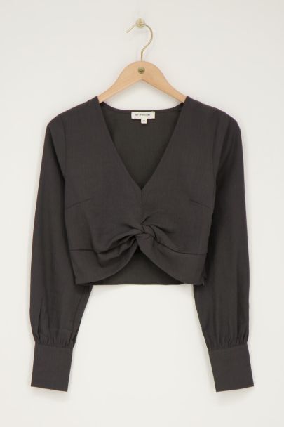 Donkergrijze top met knoop & structuur