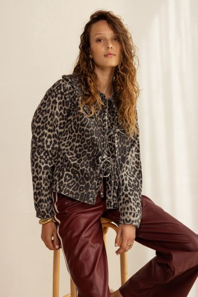 Panterprint denim top met strikjes