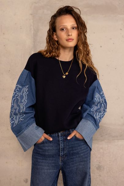 Dark blue sweater with denim sleeves