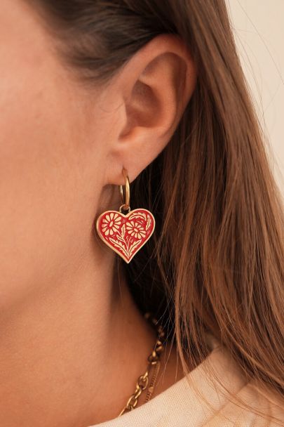 Earrings with heart charm with flowers