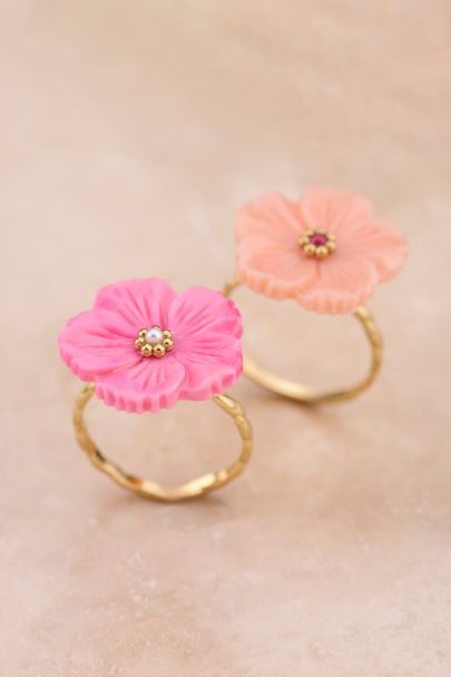 Botanical ring with pink flower