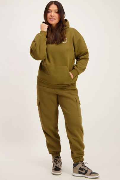 Green cargo sweatpants 