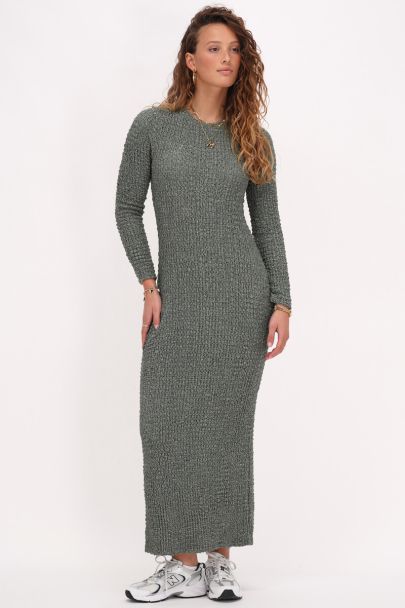 Robe longue verte avec structure et fente