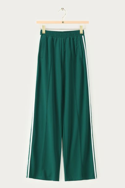 Grüne weite Jogginghose mit Streifen