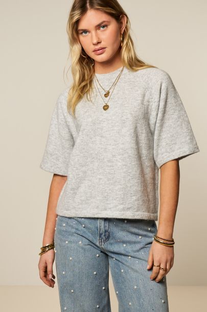 Grijs gebreide raglan trui met korte mouwen