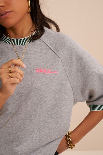 Sweat gris "Club amour" &agrave; manches courtes 