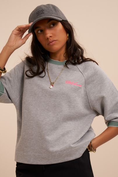 Sweat gris "Club amour" &agrave; manches courtes 