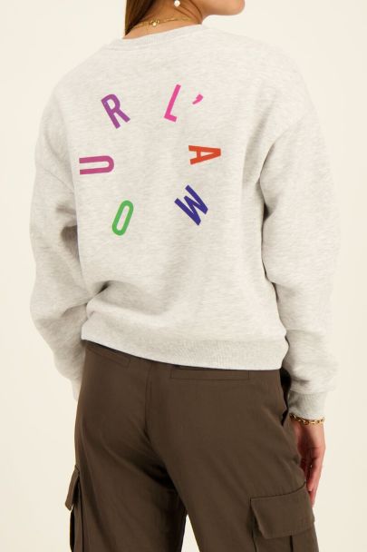 Grey sweater with multicoloured l'amour