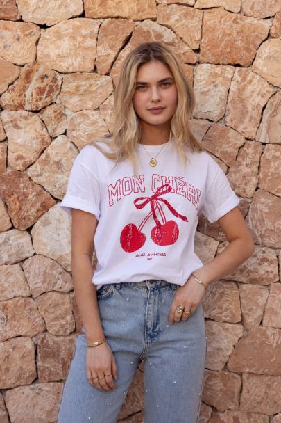 T-shirt blanc avec cerise rouge ''Mon chéri''