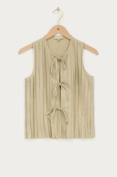 Light green top with pintuck & bows