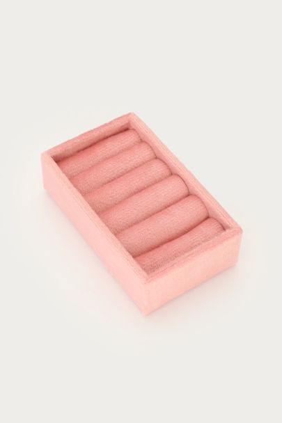 Light pink velvet rings organiser