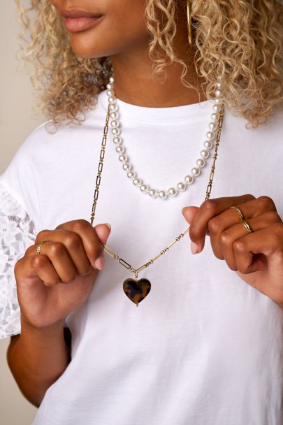 Long necklace with leopard print heart