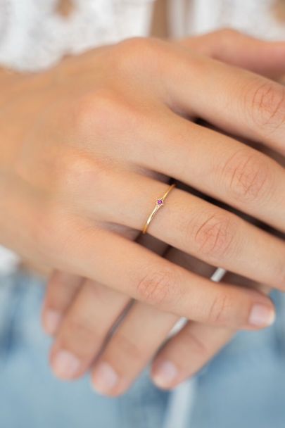 Minimalistic birthstone ring