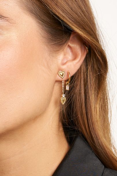 Minimalist drop earrings with double detail hearts