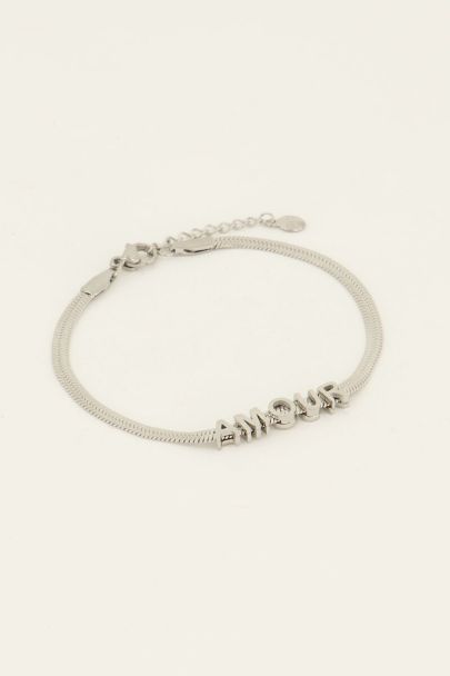 Flat link bracelet with amour text