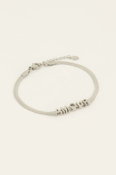 Platte schakelarmband met amour tekst