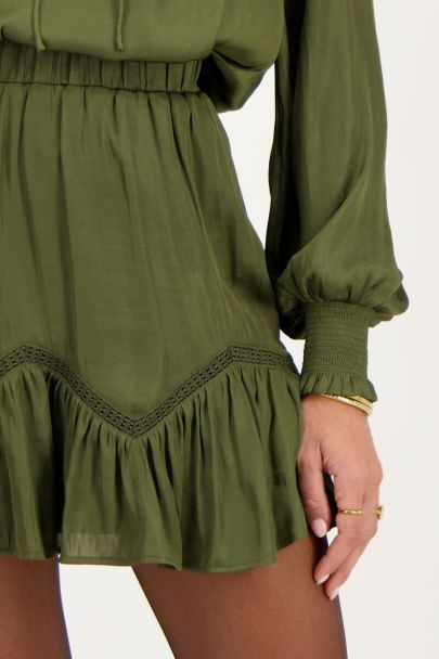 Green satin-look skirt with ruffles