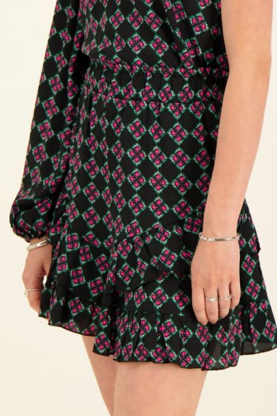 Zwarte rok met roze print & ruffles