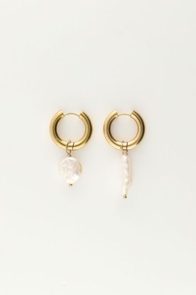 Ohrringe mit zwei verschiedenen Perlen