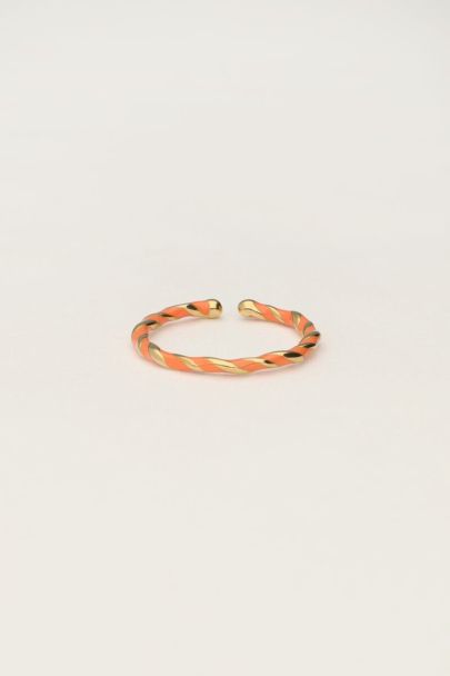 Twisted ring with orange