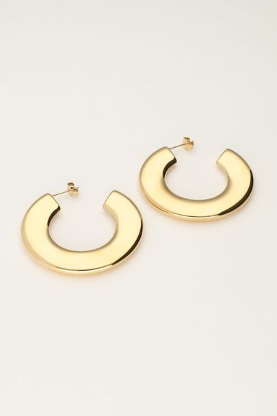 Large open hoop earrings round