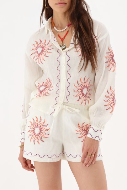Witte embroidery short met zon detail