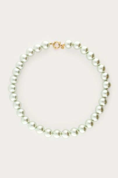 Necklace with light green glass pearls
