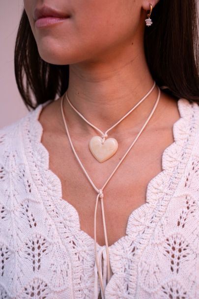 Collier Océan en corde avec coeur beige