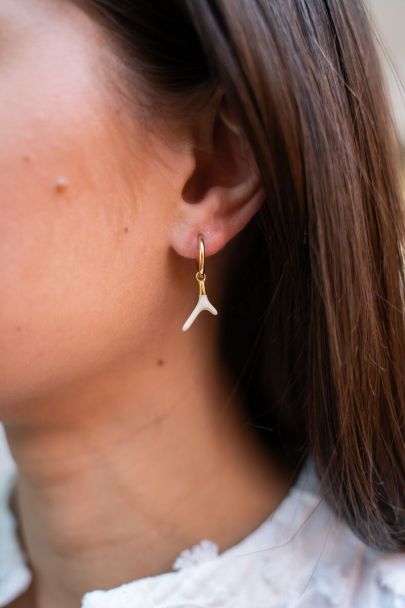 Ocean hoop earrings with beige coral