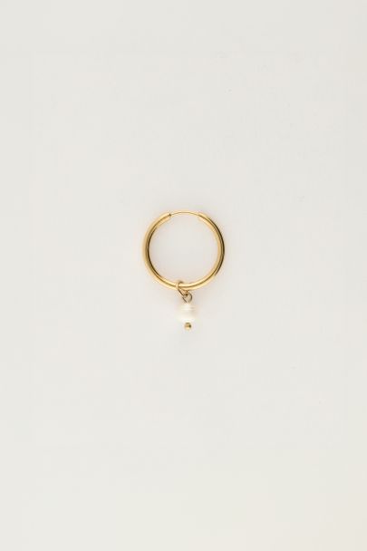 One piece oorring met zoetwaterparel